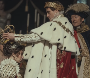 foxxy88 รีวิว Napoleon จักรพรรดินโปเลียน ชีวิตของกษัตริย์ นักรัก ทรราช ผ่านภาพสมรภูมิรบสมจริง 