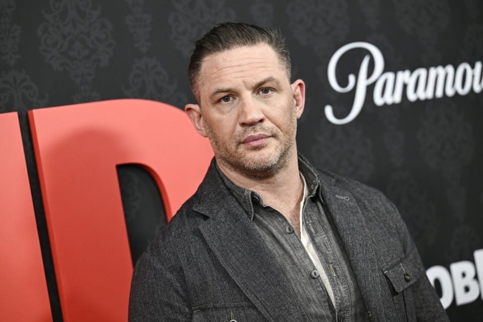 Tom Hardy คัมแบ็กบทแอ็กชันในหนังอังกฤษของ Netflix ปี 2026