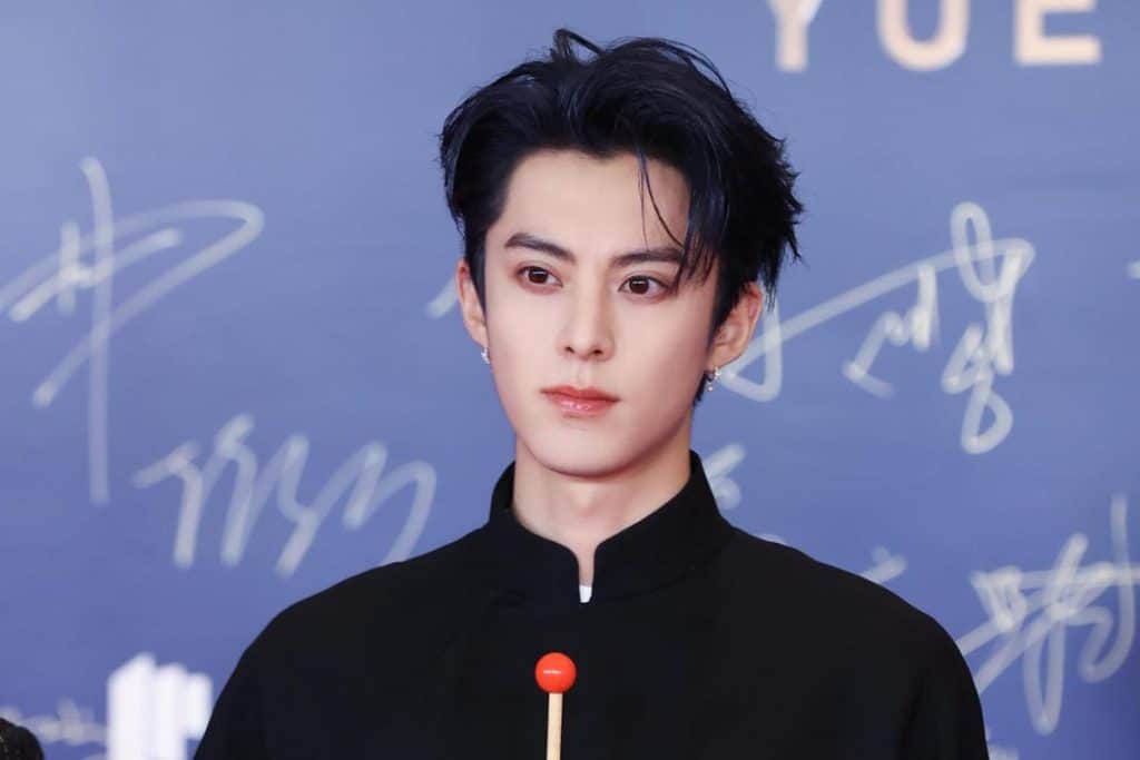 Dylan Wang นักแสดงหนุ่มสุดฮอต ผลงานใหม่กระแสแรงต่อเนื่อง