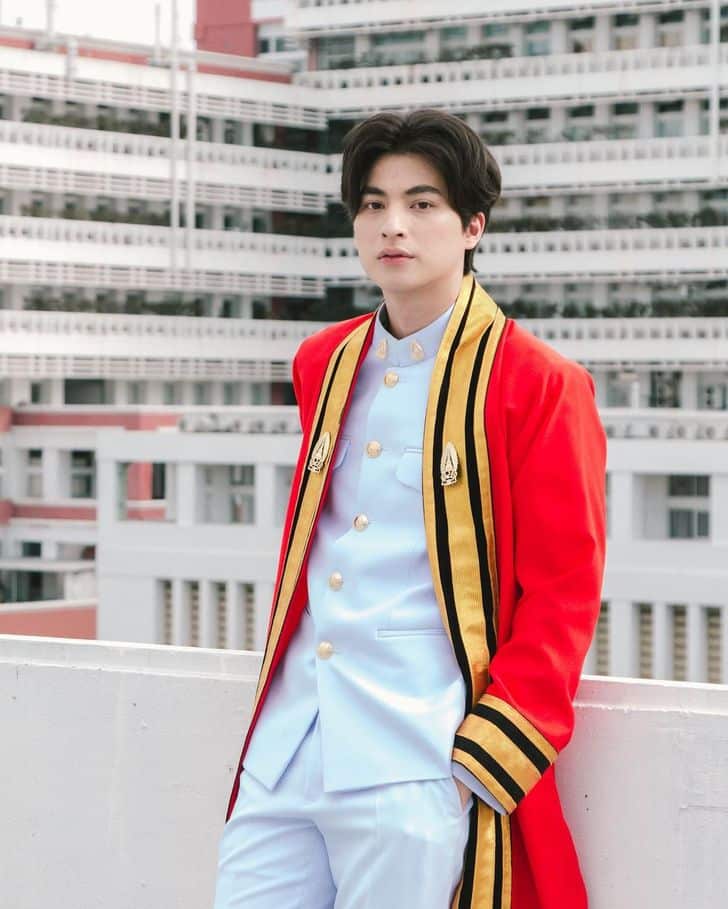 ประวัติ กลัฟ คณาวุฒิ